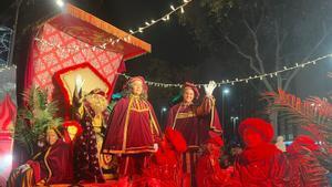 Imagen de una de las carrozas de la cabalgata de Reyes 2025 en Badalona