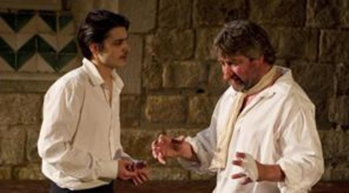 Bernat Quintana i Pere Arquillué, en una escena de ’Cyrano de Bergerac’. Bernat Quintana i Pere Arquillué, en una escena de ’Cyrano de Bergerac’.