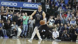 aguasch46366617 dallas mavericks forward luka doncic smiles as time expires 181227121748