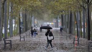 Catalunya restringeix la mobilitat i anul·la les classes a 5 comarques