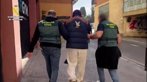 Detingut a Tarragona un estafador que enviava 125.000 SMS cada hora