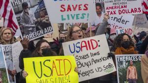 El pla de tancament d’USAID provoca el caos en la cooperació internacional