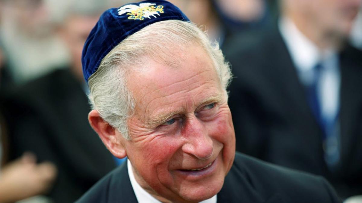 La circumcisió jueva de Carles III, el rei anglicà que admira Israel La circumcisió jueva de Carles III, el rei anglicà que admira Israel