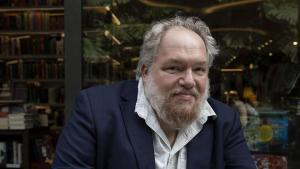 Mathias Énard: "La literatura compensa els informatius freds  i terribles"