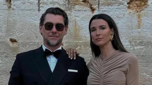 Jonathan Andic,  hererdero de mango junto a su mujer, Paula Nata