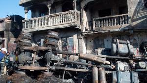 Un camió cisterna explota a Haití i deixa almenys 75 morts