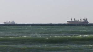 zentauroepp18000274 xah01 musandam  om n  15 1 2012   petroleros cruzan el estre191011094201