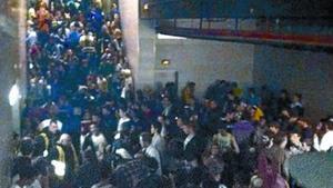 Un passadís del Madrid Arena, totalment col·lapsat la nit de l’allau mortal.