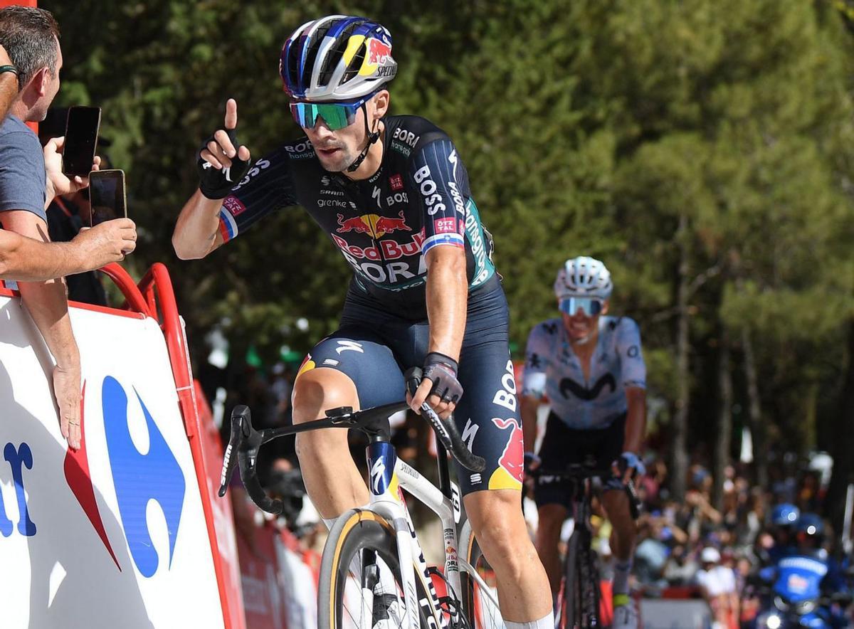 Roglic va fort i Enric Mas el segueix en l’ofensiva de la Vuelta Roglic va fort i Enric Mas el segueix en l’ofensiva de la Vuelta