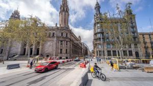 "Autobuses por Via Laietana"
