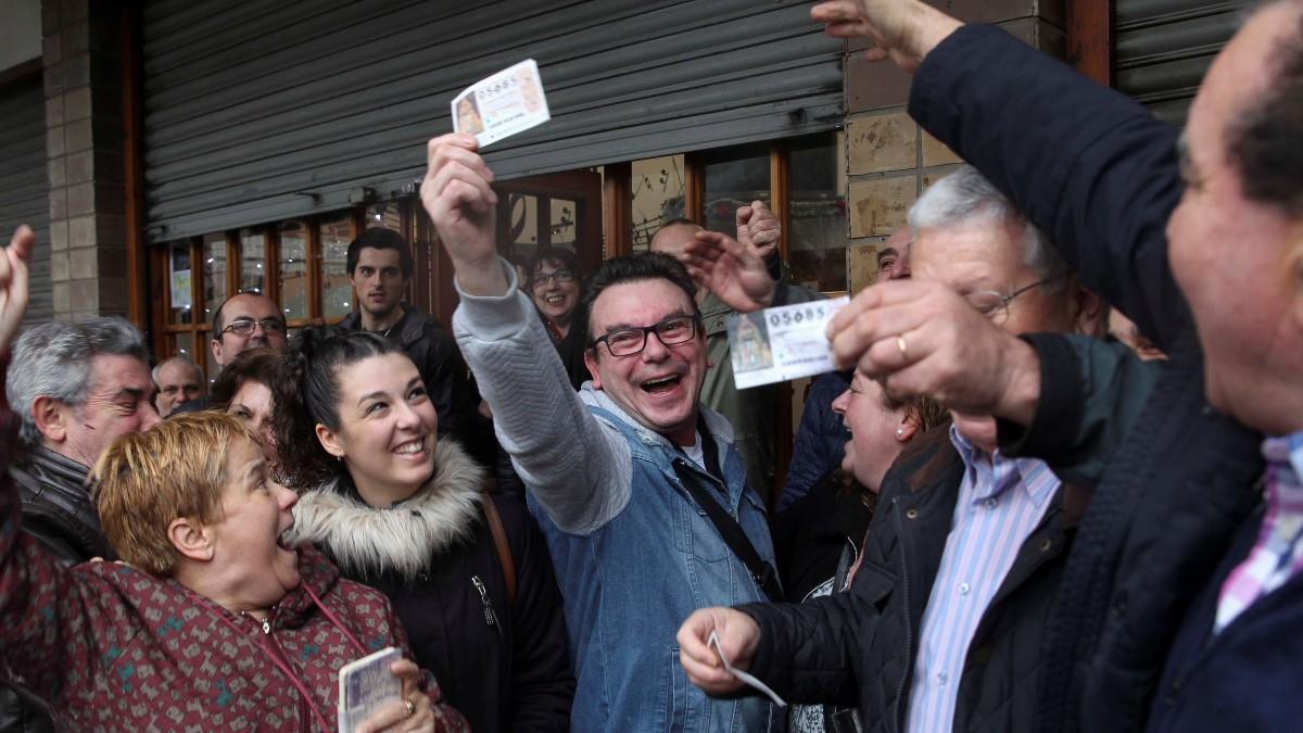 ¿Què fer si et toca el primer premi de la Loteria del Nen 2021? T’ho expliquem en 4 passos ¿Què fer si et toca el primer premi de la Loteria del Nen 2021? T’ho expliquem en 4 passos