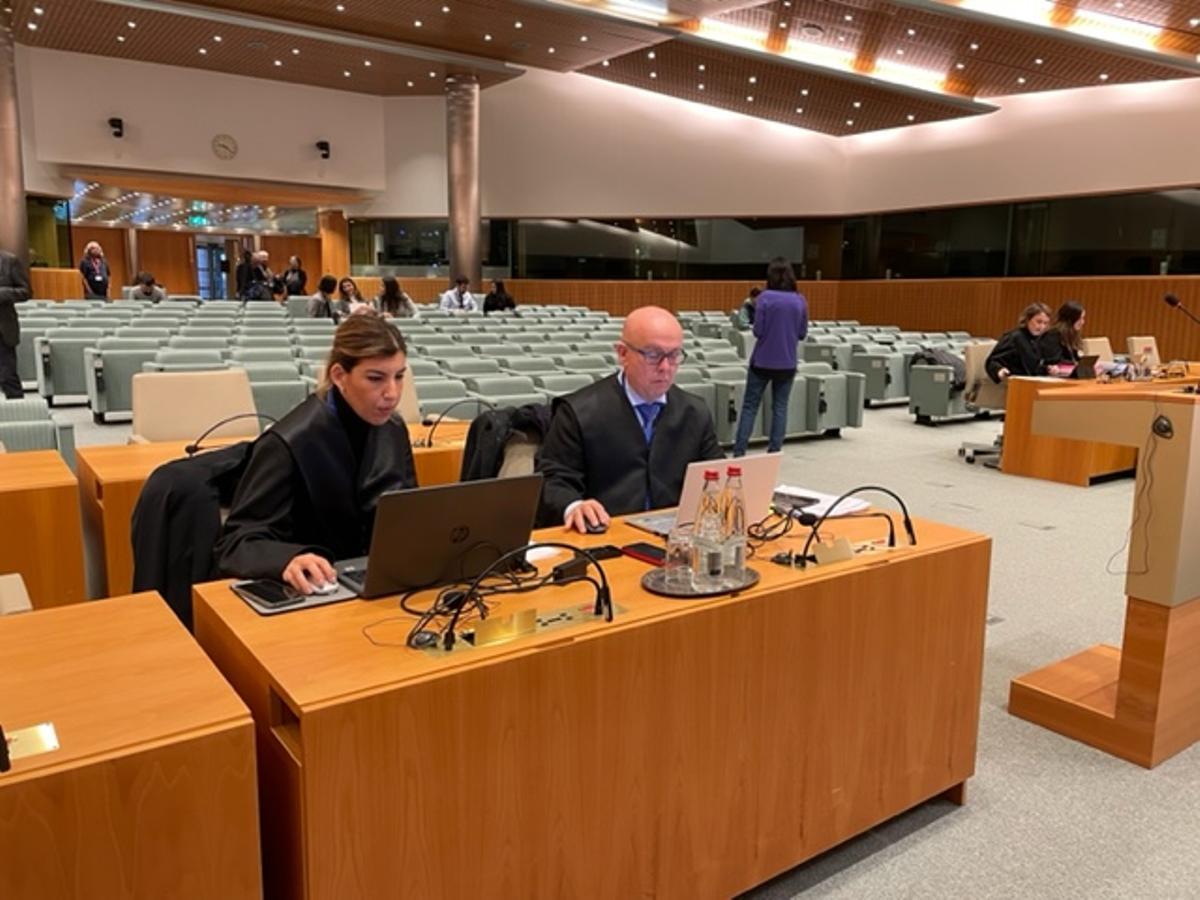 Puigdemont es regira contra l’intent de la fiscalia i l’Advocacia de l’Estat d’acusar-lo per desordres agreujats Puigdemont es regira contra l’intent de la fiscalia i l’Advocacia de l’Estat d’acusar-lo per desordres agreujats