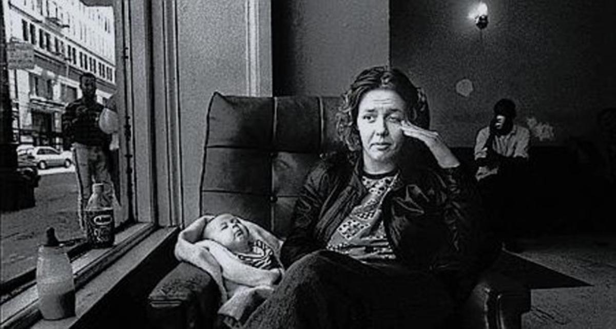 20 anys amb una família a Arts Santa Mònica. 20 anys amb una família a Arts Santa Mònica.
