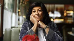Almudena Grandes, en el documental Almudena: Tuve que decidir si quería ser famosa o escritora