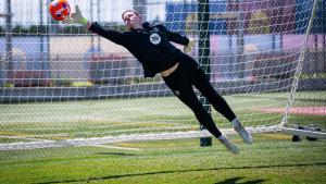 Ter Stegen, en un entrenamiento del Barça en la ciudad deportiva de Sant Joan Despí.