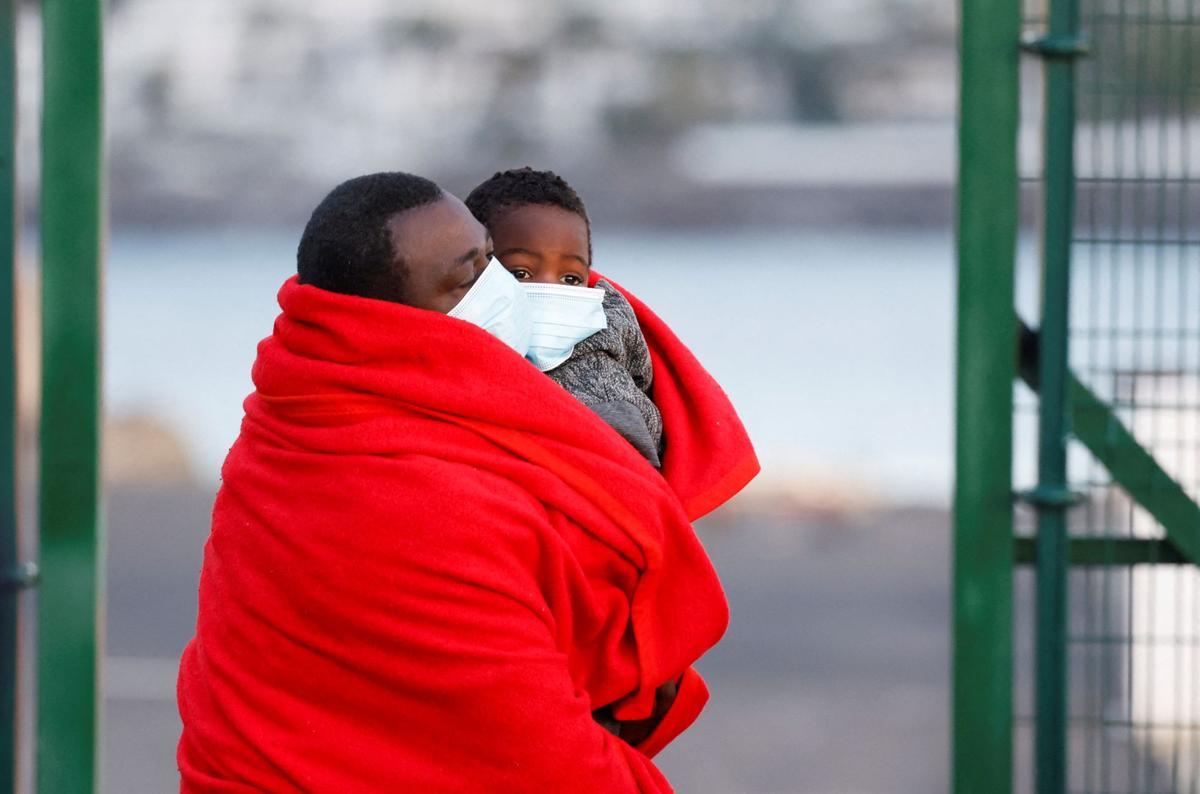 Onze nens desapareixen cada setmana mirant d’arribar a Itàlia a través del Mediterrani Onze nens desapareixen cada setmana mirant d’arribar a Itàlia a través del Mediterrani