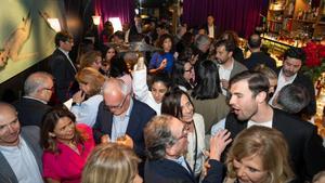 El suplemento abril de El Periódico celebra el Sant Jordi en el Speakeasy