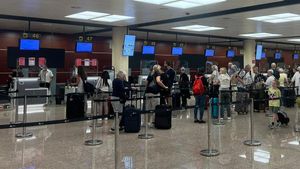 ¿Hasta cuándo los trabajadores del aeropuerto tendremos que aguantar a clientes maleducados?"