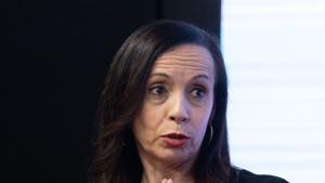 La presidenta de Red Eléctrica apunta al sector i descarta dimitir