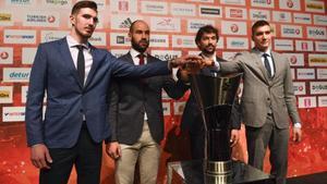 jcarmengol38484143 l r  cska moscow s nando de colo   olympiacos piraeus s vass170518201438