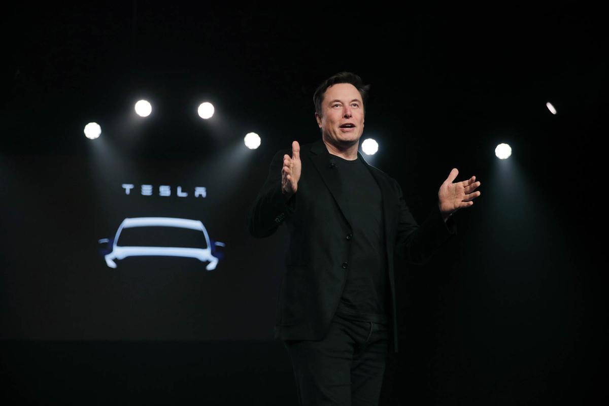 Tesla dispara el seu benefici fins als 3.040 milions d’euros i Musk guanya 23.000 milions Tesla dispara el seu benefici fins als 3.040 milions d’euros i Musk guanya 23.000 milions