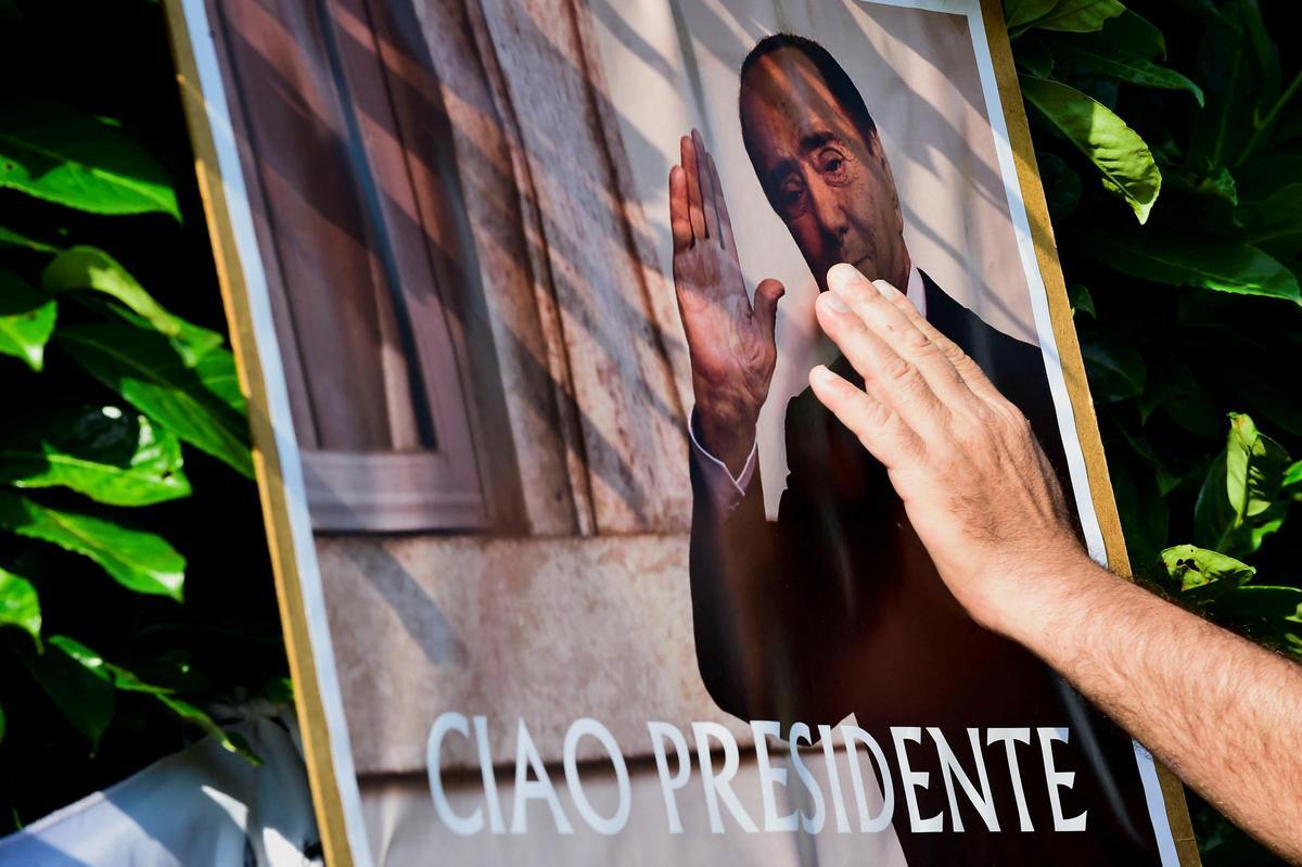 La mort de Berlusconi obre interrogants sobre el futur del seu partit i les seves empreses La mort de Berlusconi obre interrogants sobre el futur del seu partit i les seves empreses