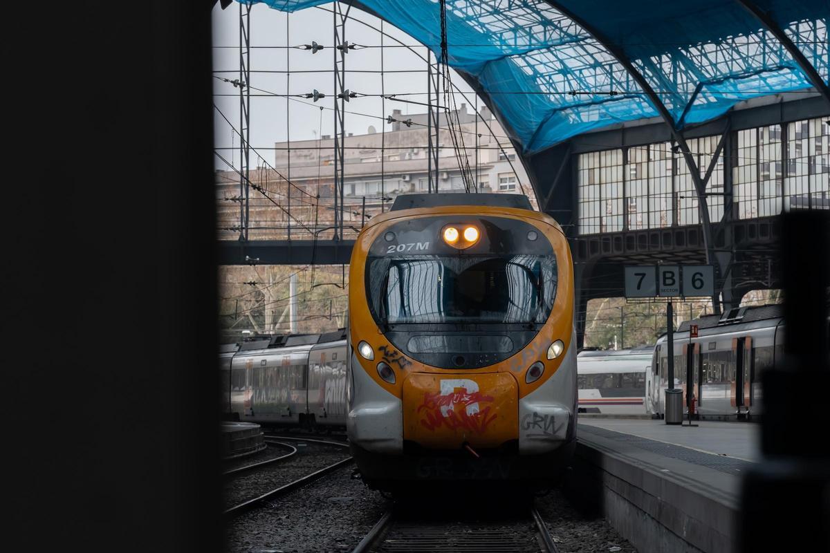 El Govern proposa als sindicats que Rodalies estigui dins de Renfe El Govern proposa als sindicats que Rodalies estigui dins de Renfe